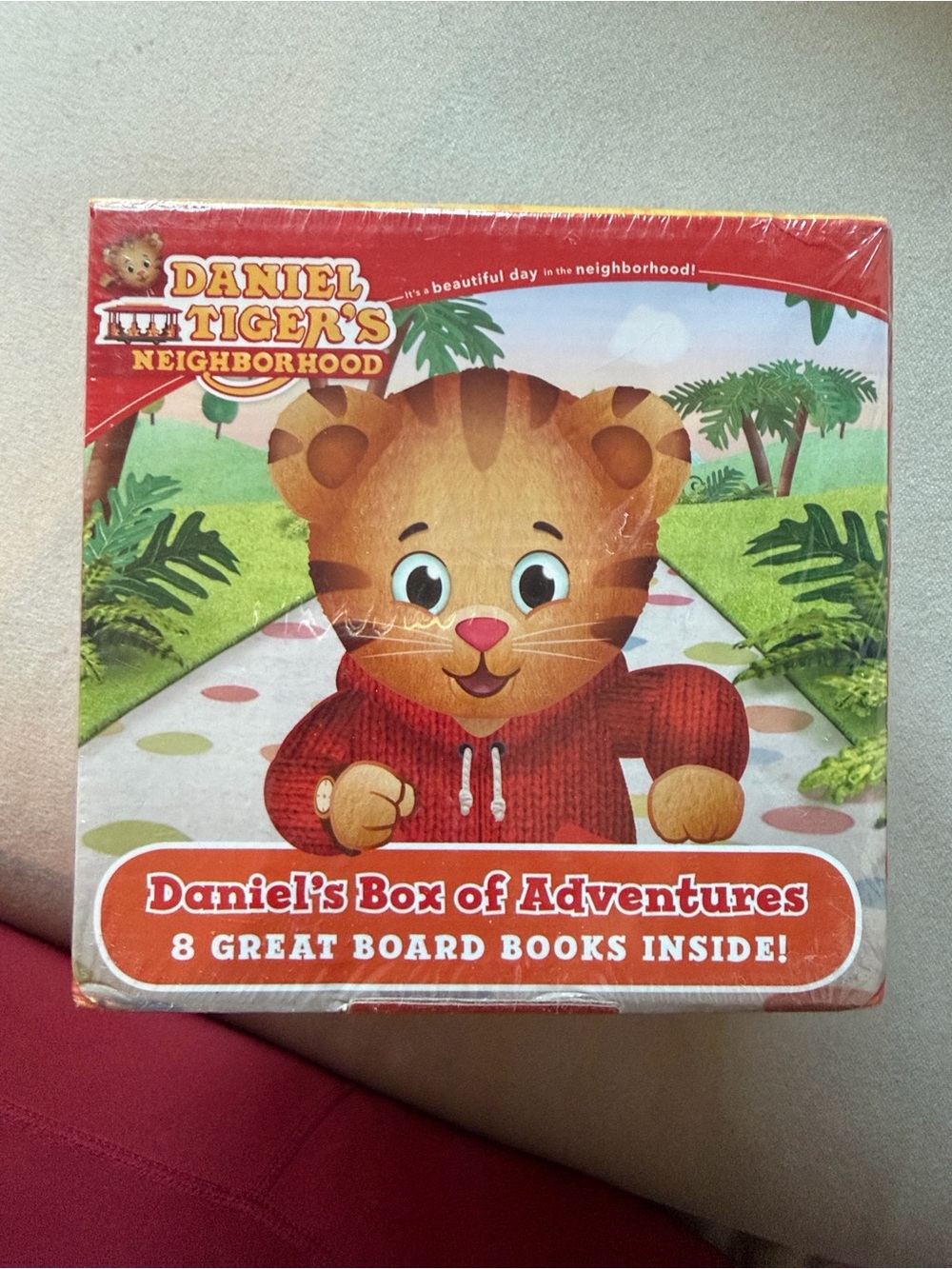 DANIEL TIGER'S Neighborhood 8 book set BRAND NEW!!